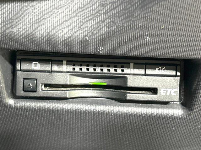 アクア クロスオーバー グラム 禁煙車 純正SDナビ バックカメラ フルセグTV Bluetooth接続 ETC 衝突被害軽減装置 スマートキー シートヒーター LEDヘッドライト オートマチックハイビーム 電動格納ミラー(27枚目)