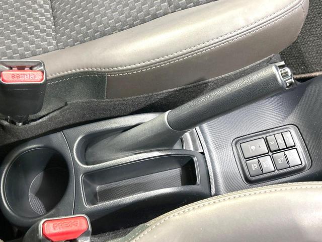 アクア クロスオーバー グラム 禁煙車 純正SDナビ バックカメラ フルセグTV Bluetooth接続 ETC 衝突被害軽減装置 スマートキー シートヒーター LEDヘッドライト オートマチックハイビーム 電動格納ミラー(29枚目)