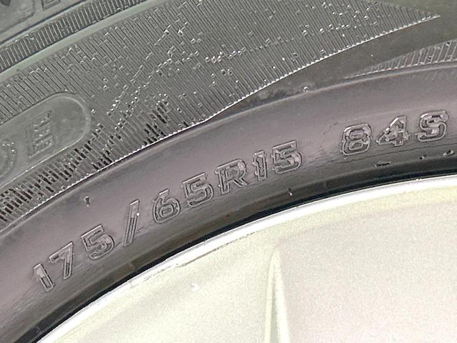 アクア クロスオーバー グラム 禁煙車 純正SDナビ バックカメラ フルセグTV Bluetooth接続 ETC 衝突被害軽減装置 スマートキー シートヒーター LEDヘッドライト オートマチックハイビーム 電動格納ミラー(51枚目)