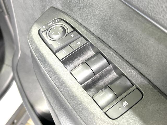 ヤリスクロス Z ナビ付8型ディスプレイオーディオ バックカメラ トヨタセーフティセンス レーダークルーズ 禁煙車 ハーフレザーシート パワーシート シートヒーター ドラレコ コーナーセンサー LEDヘッド ETC(42枚目)