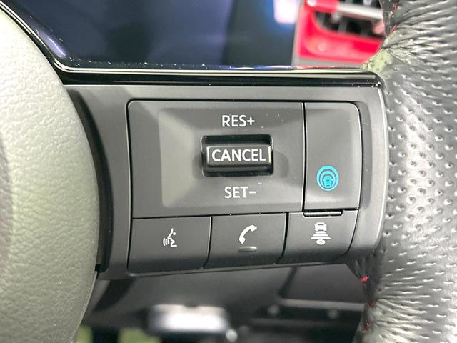 オーラ ニスモ　フルエアロ　全周囲カメラ　衝突被害軽減システム　プロパイロット　禁煙車　ハーフレザーシート　シートヒーター　ドラレコ　コーナーセンサー　スマートキー　ＬＥＤヘッド　ＥＴＣ２．０　純正１７インチアルミ（6枚目）