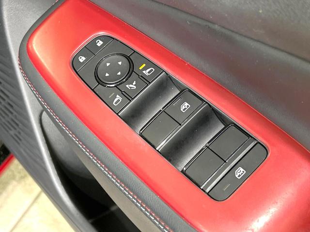 オーラ ニスモ　フルエアロ　全周囲カメラ　衝突被害軽減システム　プロパイロット　禁煙車　ハーフレザーシート　シートヒーター　ドラレコ　コーナーセンサー　スマートキー　ＬＥＤヘッド　ＥＴＣ２．０　純正１７インチアルミ（47枚目）