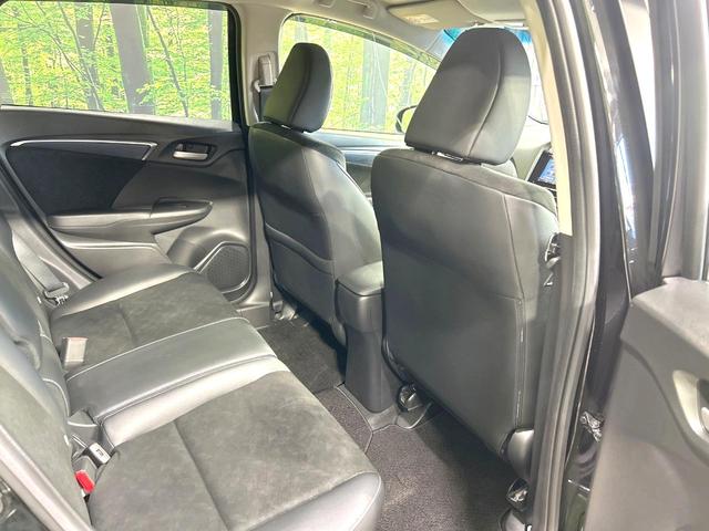 シャトル ハイブリッドＸ　ホンダセンシング　純正ナビ　バックカメラ　衝突被害軽減システム　禁煙車　ハーフレザーシート　スマートキー　ＬＥＤヘッド　ビルトインＥＴＣ　純正１５インチアルミ　車線逸脱警報　オートライト　デュアルエアコン（44枚目）