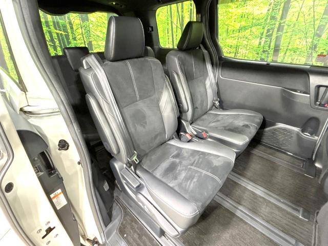 ヴォクシー ＺＳ　ＧＲスポーツ　禁煙車　純正ナビ　バックカメラ　ＣＤ／ＤＶＤ／フルセグ　Ｂｌｕｅｔｏｏｔｈ　衝突被害軽減　ＬＥＤヘッド／フォグ　オートハイビーム　スマートキー　電動スライド　クルコン　ＥＴＣ　ハーフレザーシート（9枚目）