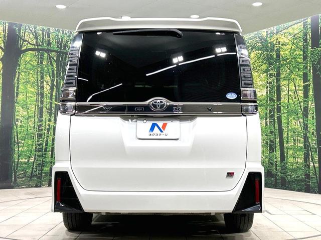 ヴォクシー ＺＳ　ＧＲスポーツ　禁煙車　純正ナビ　バックカメラ　ＣＤ／ＤＶＤ／フルセグ　Ｂｌｕｅｔｏｏｔｈ　衝突被害軽減　ＬＥＤヘッド／フォグ　オートハイビーム　スマートキー　電動スライド　クルコン　ＥＴＣ　ハーフレザーシート（18枚目）