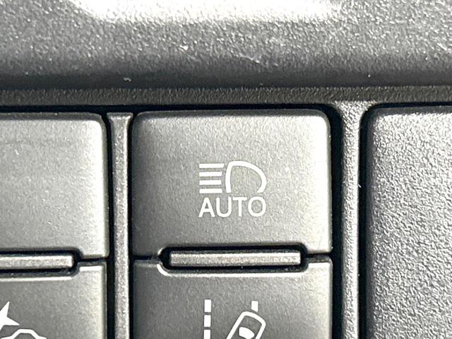 ヴォクシー ＺＳ　ＧＲスポーツ　禁煙車　純正ナビ　バックカメラ　ＣＤ／ＤＶＤ／フルセグ　Ｂｌｕｅｔｏｏｔｈ　衝突被害軽減　ＬＥＤヘッド／フォグ　オートハイビーム　スマートキー　電動スライド　クルコン　ＥＴＣ　ハーフレザーシート（31枚目）