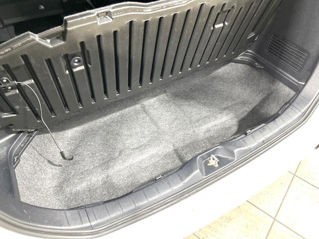 ヴォクシー ＺＳ　ＧＲスポーツ　禁煙車　純正ナビ　バックカメラ　ＣＤ／ＤＶＤ／フルセグ　Ｂｌｕｅｔｏｏｔｈ　衝突被害軽減　ＬＥＤヘッド／フォグ　オートハイビーム　スマートキー　電動スライド　クルコン　ＥＴＣ　ハーフレザーシート（54枚目）