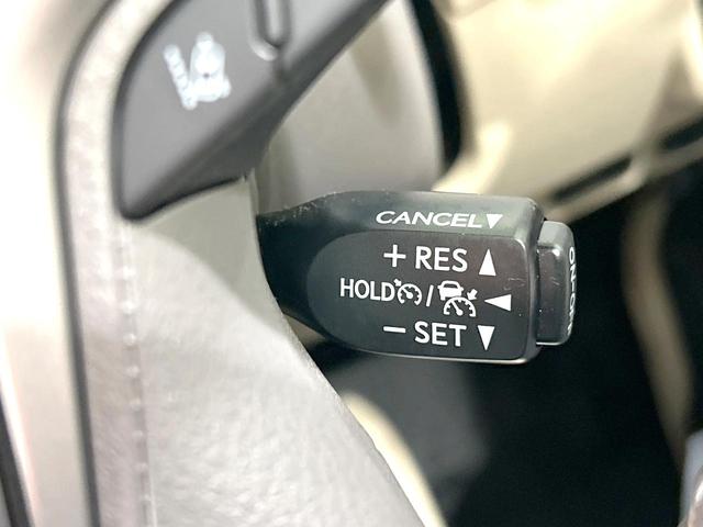 ランドクルーザープラド ＴＸ　Ｌパッケージ　後期型　４ＷＤ　禁煙車　メーカー純正９型ナビ　全周囲カメラ　衝突被害軽減システム　レーダークルーズ　レザーシート　前席シートエアコン　コーナーセンサー　ＬＥＤヘッド　ルーフレール　ＥＴＣ　スマートキー（6枚目）