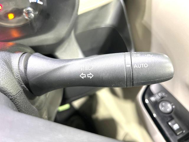 デイズ Ｘ　禁煙車　純正ナビ　衝突軽減装置　バックカメラ　スマートキー　オートライト　オートエアコン　オートマチックハイビーム　フルセグ　Ｂｌｕｅｔｏｏｔｈ再生　盗難防止装置　プライバシーガラス　電動格納ミラー（7枚目）