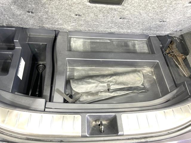 ハリアー エレガンス　ＴＲＤエアロ　純正９型ナビ　バックカメラ　禁煙車　ハーフレザーシート　パワーシート　ドラレコ　スマートキー　ＬＥＤヘッド　ＥＴＣ　オートライト　デュアルエアコン　Ｂｌｕｅｔｏｏｔｈ　フルセグ（56枚目）