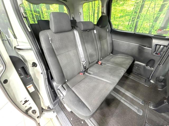ヴォクシー Ｖ　禁煙車　ＳＤナビ　バックカメラ　　ＣＤ／ＤＶＤ／フルセグ　Ｂｌｕｅｔｏｏｔｈ　ＬＥＤヘッド　オートハイビーム　オートライト　両側電動ドア　クルーズコントロール　コーナーセンサー　スマートキー　ＥＴＣ（9枚目）