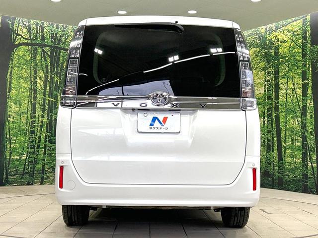 ヴォクシー Ｖ　禁煙車　ＳＤナビ　バックカメラ　　ＣＤ／ＤＶＤ／フルセグ　Ｂｌｕｅｔｏｏｔｈ　ＬＥＤヘッド　オートハイビーム　オートライト　両側電動ドア　クルーズコントロール　コーナーセンサー　スマートキー　ＥＴＣ（16枚目）