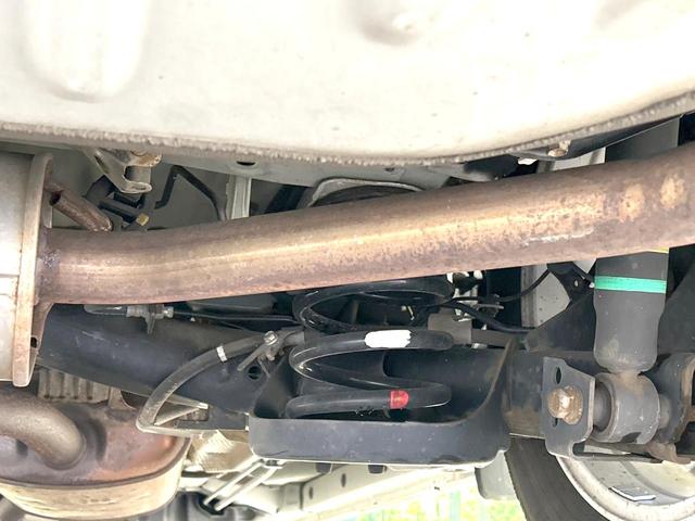 ヴォクシー Ｖ　禁煙車　ＳＤナビ　バックカメラ　　ＣＤ／ＤＶＤ／フルセグ　Ｂｌｕｅｔｏｏｔｈ　ＬＥＤヘッド　オートハイビーム　オートライト　両側電動ドア　クルーズコントロール　コーナーセンサー　スマートキー　ＥＴＣ（24枚目）