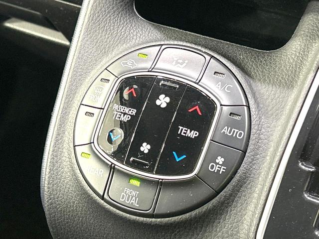 ヴォクシー Ｖ　禁煙車　ＳＤナビ　バックカメラ　　ＣＤ／ＤＶＤ／フルセグ　Ｂｌｕｅｔｏｏｔｈ　ＬＥＤヘッド　オートハイビーム　オートライト　両側電動ドア　クルーズコントロール　コーナーセンサー　スマートキー　ＥＴＣ（26枚目）