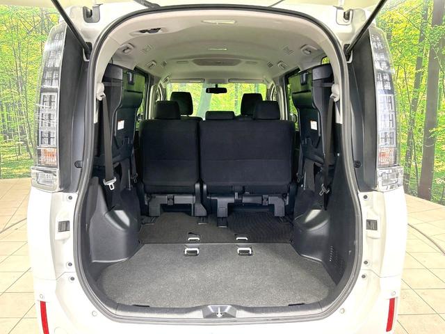 ヴォクシー Ｖ　禁煙車　ＳＤナビ　バックカメラ　　ＣＤ／ＤＶＤ／フルセグ　Ｂｌｕｅｔｏｏｔｈ　ＬＥＤヘッド　オートハイビーム　オートライト　両側電動ドア　クルーズコントロール　コーナーセンサー　スマートキー　ＥＴＣ（39枚目）