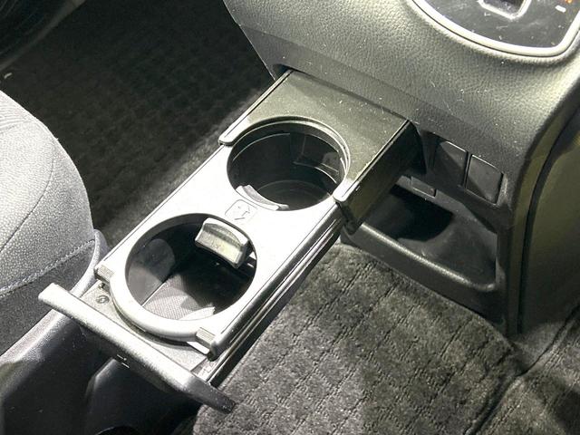 ヴォクシー Ｖ　禁煙車　ＳＤナビ　バックカメラ　　ＣＤ／ＤＶＤ／フルセグ　Ｂｌｕｅｔｏｏｔｈ　ＬＥＤヘッド　オートハイビーム　オートライト　両側電動ドア　クルーズコントロール　コーナーセンサー　スマートキー　ＥＴＣ（41枚目）