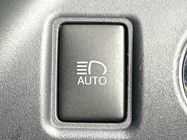 ヴォクシー Ｖ　禁煙車　ＳＤナビ　バックカメラ　　ＣＤ／ＤＶＤ／フルセグ　Ｂｌｕｅｔｏｏｔｈ　ＬＥＤヘッド　オートハイビーム　オートライト　両側電動ドア　クルーズコントロール　コーナーセンサー　スマートキー　ＥＴＣ（51枚目）