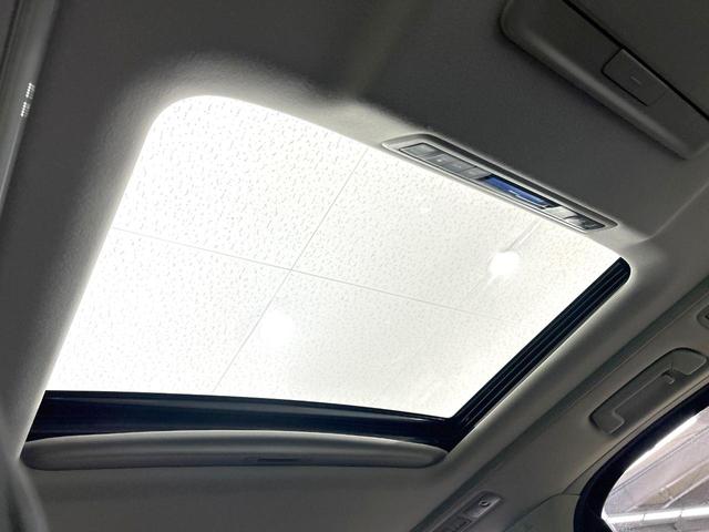 アルファード ２．５Ｓ　Ｃパッケージ　後期型　禁煙車　純正１０．５インチナビ　バックカメラ　ＣＤ／ＤＶＤ／フルセグ　Ｂｌｕｅｔｏｏｔｈ　衝突軽減装置　サンルーフ　フリップダウン　レーダクルーズ　シートベンチレーション　パワーバックドア（43枚目）