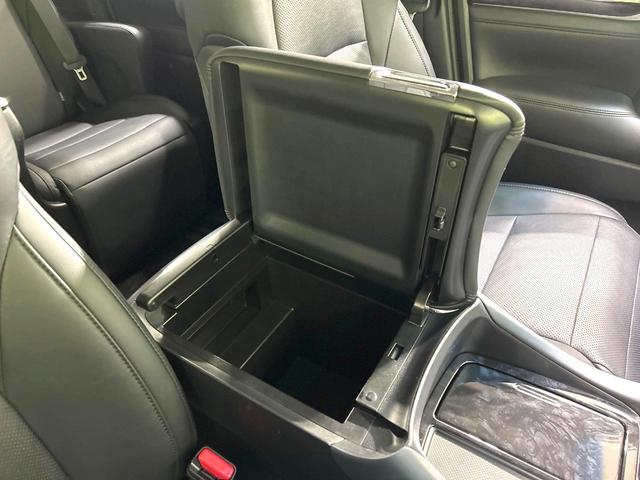 アルファード ２．５Ｓ　Ｃパッケージ　後期型　禁煙車　純正１０．５インチナビ　バックカメラ　ＣＤ／ＤＶＤ／フルセグ　Ｂｌｕｅｔｏｏｔｈ　衝突軽減装置　サンルーフ　フリップダウン　レーダクルーズ　シートベンチレーション　パワーバックドア（59枚目）