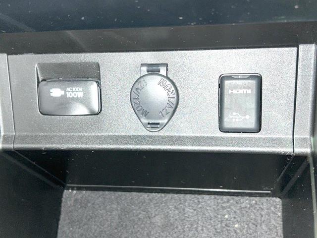 アルファード ２．５Ｓ　Ｃパッケージ　後期型　禁煙車　純正１０．５インチナビ　バックカメラ　ＣＤ／ＤＶＤ／フルセグ　Ｂｌｕｅｔｏｏｔｈ　衝突軽減装置　サンルーフ　フリップダウン　レーダクルーズ　シートベンチレーション　パワーバックドア（60枚目）