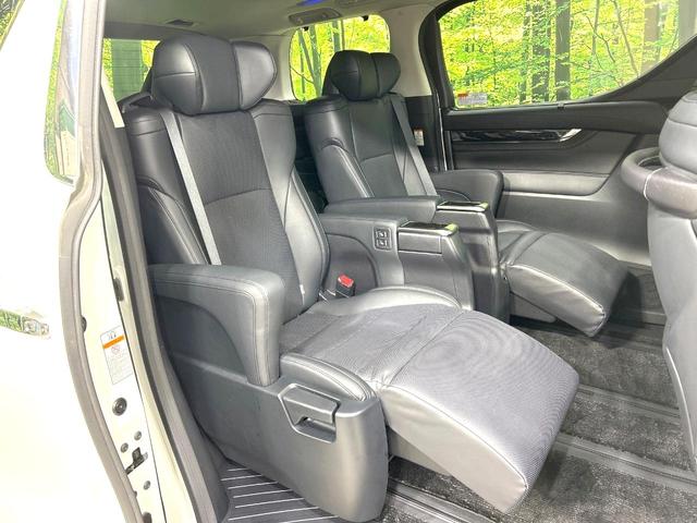 アルファード ２．５Ｓ　Ｃパッケージ　後期型　禁煙車　純正１０．５インチナビ　バックカメラ　ＣＤ／ＤＶＤ／フルセグ　Ｂｌｕｅｔｏｏｔｈ　衝突軽減装置　サンルーフ　フリップダウン　レーダクルーズ　シートベンチレーション　パワーバックドア（67枚目）