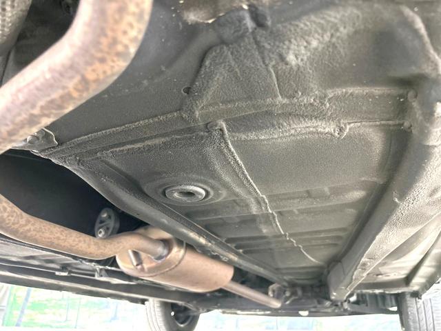 アルトラパン Ｓ　禁煙車　ナビ　ＣＤ／ＤＶＤ／フルセグ　Ｂｌｕｅｔｏｏｔｈ　衝突軽減装置　シートヒーター　スマートキー　ＥＴＣ　ＨＩＤヘッド　盗難防止装置　プライバシーガラス　電動格納ミラー　横滑防止装置（21枚目）