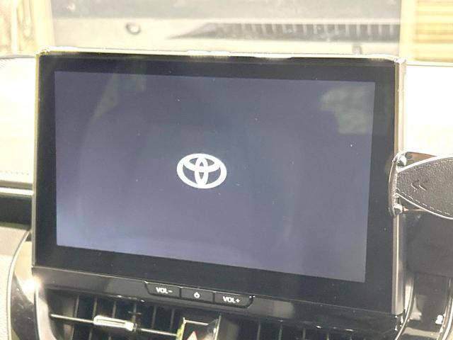 カローラツーリング ハイブリッド　ダブルバイビー　禁煙車　純正１０．５インチナビ　バックカメラ　衝突軽減装置　レーダクルーズ　シートヒーター　ステアリングヒーター　ＥＴＣ　スマートキー　ＬＥＤヘッド　革巻きステアリング　純正１７インチＡＷ（3枚目）