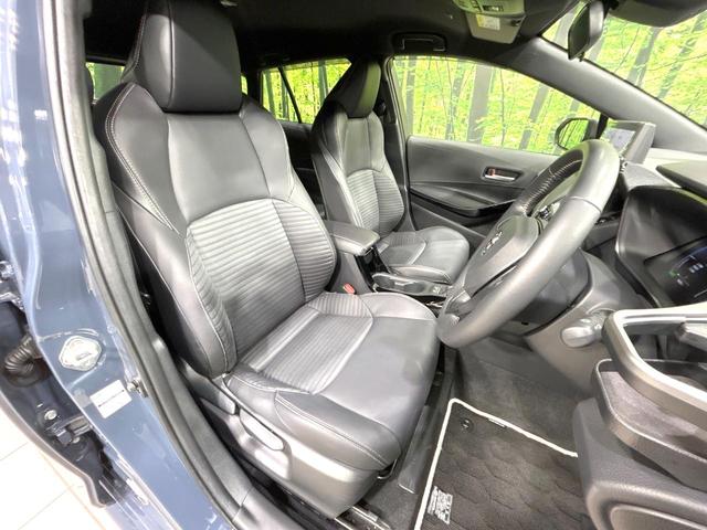 カローラツーリング ハイブリッド　ダブルバイビー　禁煙車　純正１０．５インチナビ　バックカメラ　衝突軽減装置　レーダクルーズ　シートヒーター　ステアリングヒーター　ＥＴＣ　スマートキー　ＬＥＤヘッド　革巻きステアリング　純正１７インチＡＷ（8枚目）