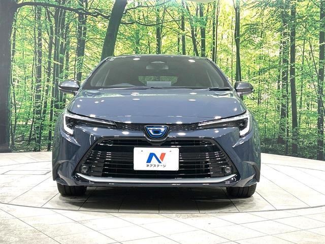 カローラツーリング ハイブリッド　ダブルバイビー　禁煙車　純正１０．５インチナビ　バックカメラ　衝突軽減装置　レーダクルーズ　シートヒーター　ステアリングヒーター　ＥＴＣ　スマートキー　ＬＥＤヘッド　革巻きステアリング　純正１７インチＡＷ（14枚目）