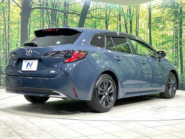 カローラツーリング ハイブリッド　ダブルバイビー　禁煙車　純正１０．５インチナビ　バックカメラ　衝突軽減装置　レーダクルーズ　シートヒーター　ステアリングヒーター　ＥＴＣ　スマートキー　ＬＥＤヘッド　革巻きステアリング　純正１７インチＡＷ（17枚目）