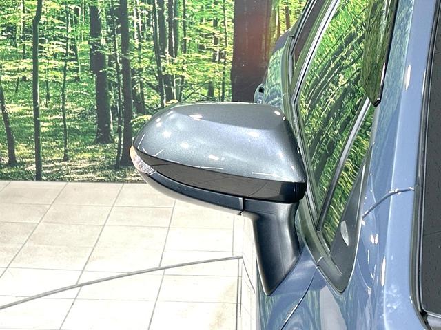 カローラツーリング ハイブリッド　ダブルバイビー　禁煙車　純正１０．５インチナビ　バックカメラ　衝突軽減装置　レーダクルーズ　シートヒーター　ステアリングヒーター　ＥＴＣ　スマートキー　ＬＥＤヘッド　革巻きステアリング　純正１７インチＡＷ（43枚目）