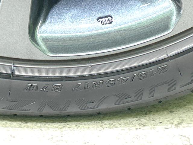 カローラツーリング ハイブリッド　ダブルバイビー　禁煙車　純正１０．５インチナビ　バックカメラ　衝突軽減装置　レーダクルーズ　シートヒーター　ステアリングヒーター　ＥＴＣ　スマートキー　ＬＥＤヘッド　革巻きステアリング　純正１７インチＡＷ（47枚目）