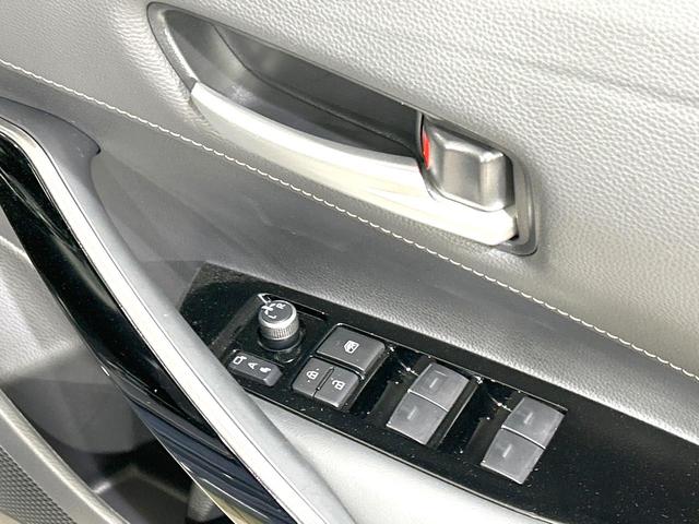 カローラツーリング ハイブリッド　ダブルバイビー　禁煙車　純正１０．５インチナビ　バックカメラ　衝突軽減装置　レーダクルーズ　シートヒーター　ステアリングヒーター　ＥＴＣ　スマートキー　ＬＥＤヘッド　革巻きステアリング　純正１７インチＡＷ（52枚目）