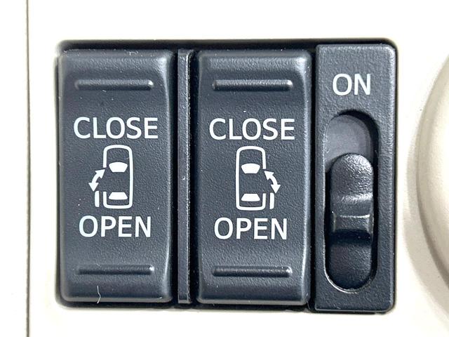 ムーヴキャンバス Ｇメイクアップ　ＳＡＩＩ　４ＷＤ　禁煙車　純正ナビ　バックカメラ　両側電動スライドドア　衝突軽減装置　スマートキー　ＥＴＣ　ドラレコ　ＬＥＤヘッド　ＬＥＤフォグ　オートライト　オートエアコン　電度格納ミラー　盗難防止装置（5枚目）