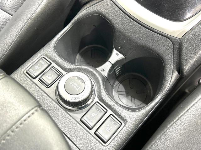 エクストレイル ２０Ｘｉ　４ＷＤ　禁煙車　純正１０型ナビ　全周囲カメラ　プロパイロット　衝突軽減装置　シートヒーター　パワーバックドア　スマートキー　ＥＴＣ　ドラレコ　撥水シート　純正１８インチＡＷ　ダウンヒルアシスト（27枚目）