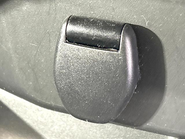 エクストレイル ２０Ｘｉ　４ＷＤ　禁煙車　純正１０型ナビ　全周囲カメラ　プロパイロット　衝突軽減装置　シートヒーター　パワーバックドア　スマートキー　ＥＴＣ　ドラレコ　撥水シート　純正１８インチＡＷ　ダウンヒルアシスト（68枚目）