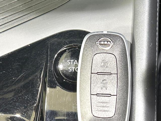 ノート Ｘ　禁煙車　純正９型ディスプレイオーディオ　バックカメラ　衝突軽減装置　スマートキー　ＥＴＣ　ＬＥＤヘッド　オートマチックハイビーム　オートライト　オートエアコン　コーナーセンサー　盗難防止装置（6枚目）