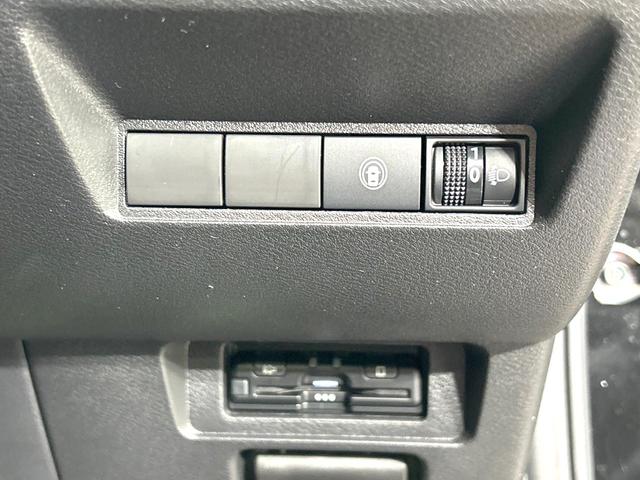 ノート Ｘ　禁煙車　純正９型ディスプレイオーディオ　バックカメラ　衝突軽減装置　スマートキー　ＥＴＣ　ＬＥＤヘッド　オートマチックハイビーム　オートライト　オートエアコン　コーナーセンサー　盗難防止装置（29枚目）