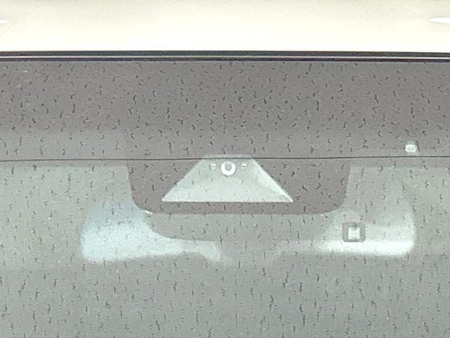 ハリアー プレミアム　禁煙車　ターボ　ムーンルーフ　純正９インチナビ　バックカメラ　ＣＤ／ＤＶＤ／フルセグ　Ｂｌｕｅｔｏｏｔｈ　衝突軽減装置　レーダークルーズ　ＥＴＣ　パワーバックドア　パワーシート　ＬＥＤヘッド（6枚目）