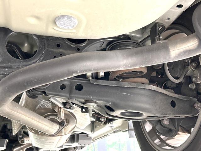 ハリアー プレミアム　禁煙車　ターボ　ムーンルーフ　純正９インチナビ　バックカメラ　ＣＤ／ＤＶＤ／フルセグ　Ｂｌｕｅｔｏｏｔｈ　衝突軽減装置　レーダークルーズ　ＥＴＣ　パワーバックドア　パワーシート　ＬＥＤヘッド（36枚目）