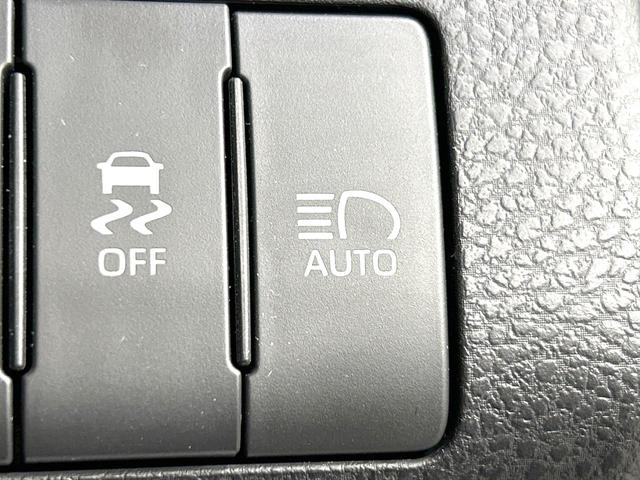 ハリアー プレミアム　禁煙車　ターボ　ムーンルーフ　純正９インチナビ　バックカメラ　ＣＤ／ＤＶＤ／フルセグ　Ｂｌｕｅｔｏｏｔｈ　衝突軽減装置　レーダークルーズ　ＥＴＣ　パワーバックドア　パワーシート　ＬＥＤヘッド（49枚目）