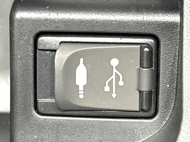 ハリアー プレミアム　禁煙車　ターボ　ムーンルーフ　純正９インチナビ　バックカメラ　ＣＤ／ＤＶＤ／フルセグ　Ｂｌｕｅｔｏｏｔｈ　衝突軽減装置　レーダークルーズ　ＥＴＣ　パワーバックドア　パワーシート　ＬＥＤヘッド（58枚目）