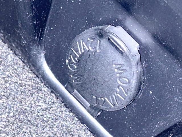 ハリアー プレミアム　禁煙車　ターボ　ムーンルーフ　純正９インチナビ　バックカメラ　ＣＤ／ＤＶＤ／フルセグ　Ｂｌｕｅｔｏｏｔｈ　衝突軽減装置　レーダークルーズ　ＥＴＣ　パワーバックドア　パワーシート　ＬＥＤヘッド（61枚目）