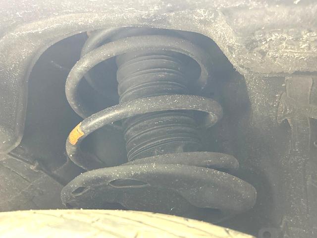 アルファードハイブリッド ＳＲ　Ｃパッケージ　４ＷＤ　後期型　禁煙車　純正９インチディスプレイオーディオ　バックカメラ　Ｂｌｕｅｔｏｏｔｈ　フルセグ　ツインムーンルーフ　モデリスタエアロ　両側電動ドア　後席モニター　衝突軽減装置　１００Ｖ電源（22枚目）