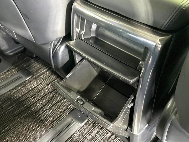 アルファードハイブリッド ＳＲ　Ｃパッケージ　４ＷＤ　後期型　禁煙車　純正９インチディスプレイオーディオ　バックカメラ　Ｂｌｕｅｔｏｏｔｈ　フルセグ　ツインムーンルーフ　モデリスタエアロ　両側電動ドア　後席モニター　衝突軽減装置　１００Ｖ電源（52枚目）