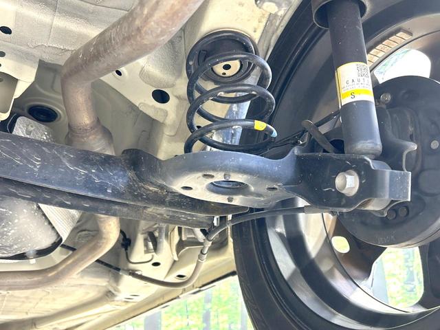 ハスラー ハイブリッドＸターボ　ターボ　禁煙車　純正９インチナビ　全周囲カメラ　ＣＤ／ＤＶＤ／フルセグ　Ｂｌｕｅｔｏｏｔｈ　衝突軽減装置　ＬＥＤヘッド／フォグ　オートマチックハイビーム　レーダークルーズ　ＥＴＣ　シートヒーター（35枚目）