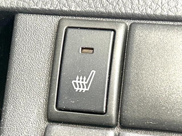 ワゴンＲスティングレー Ｘ　４ＷＤ　禁煙車　シートヒーター　スマートキー　オーディオ　オートエアコン　電動格納ミラー　ＨＩＤヘッド　純正１４インチＡＷ　革巻きステアリング　ベンチシート　盗難防止装置　プライバシーガラス（3枚目）