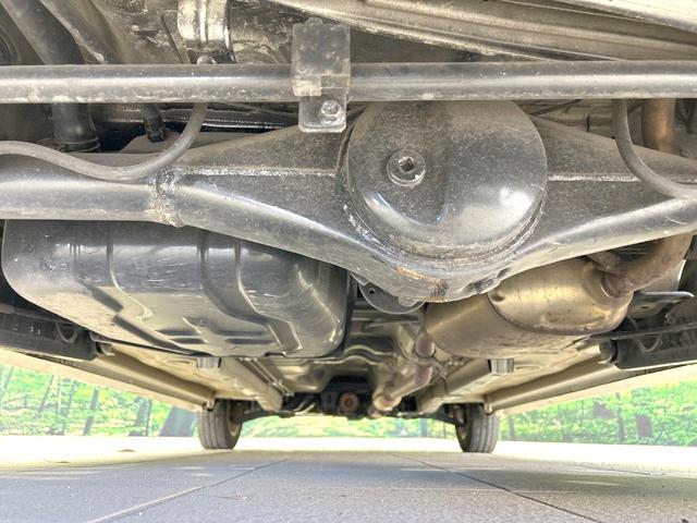 ワゴンＲスティングレー Ｘ　４ＷＤ　禁煙車　シートヒーター　スマートキー　オーディオ　オートエアコン　電動格納ミラー　ＨＩＤヘッド　純正１４インチＡＷ　革巻きステアリング　ベンチシート　盗難防止装置　プライバシーガラス（19枚目）