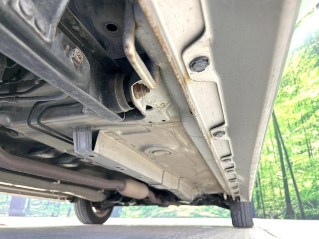 ワゴンＲスティングレー Ｘ　４ＷＤ　禁煙車　シートヒーター　スマートキー　オーディオ　オートエアコン　電動格納ミラー　ＨＩＤヘッド　純正１４インチＡＷ　革巻きステアリング　ベンチシート　盗難防止装置　プライバシーガラス（23枚目）