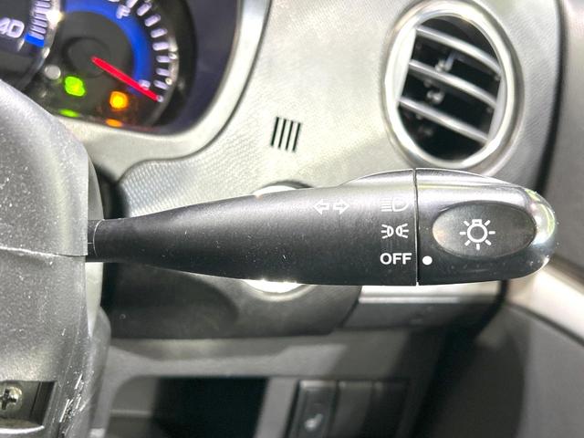 ワゴンＲスティングレー Ｘ　４ＷＤ　禁煙車　シートヒーター　スマートキー　オーディオ　オートエアコン　電動格納ミラー　ＨＩＤヘッド　純正１４インチＡＷ　革巻きステアリング　ベンチシート　盗難防止装置　プライバシーガラス（44枚目）